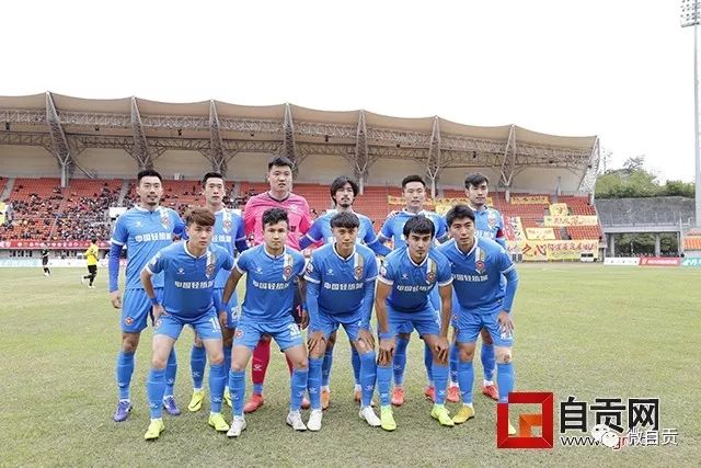 专访国足队长王大雷：压力让我们老队员承担